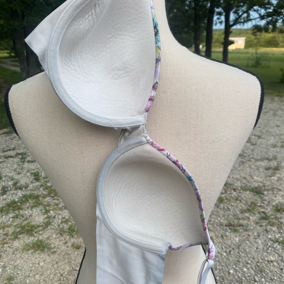 Secret T. Bra size 36B - Picture 6 of 6